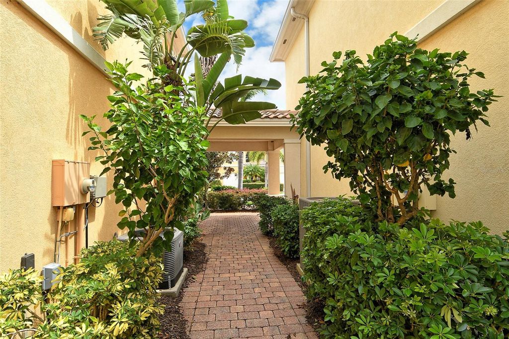 Photo of 1400 Burgos Drive, Sarasota, FL 34238 (MLS # A4665075)