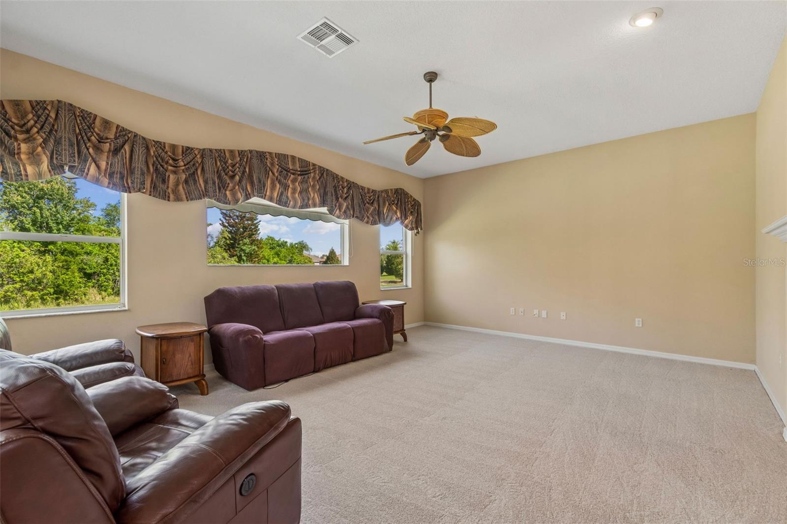 GROVES PH 01A - Residential