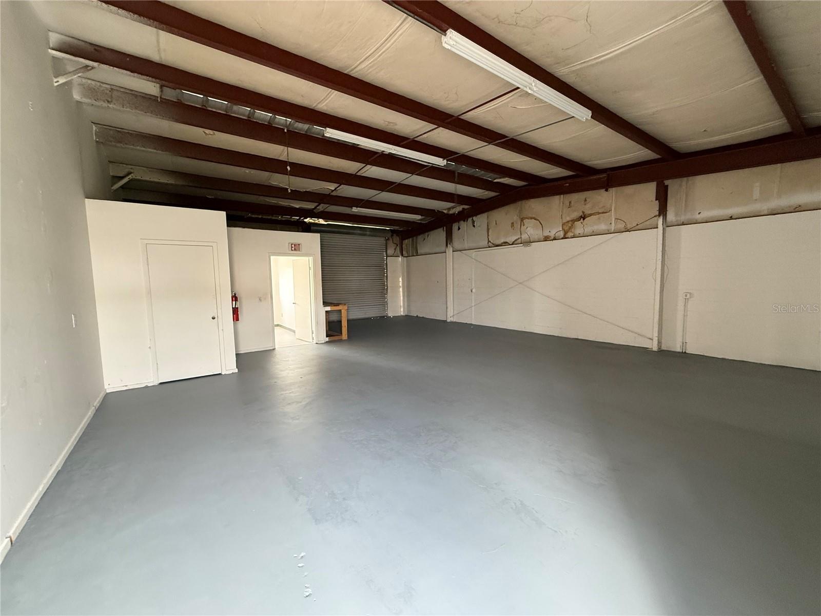 SILVER SPGS SHORES UN 25 - Commercial Lease