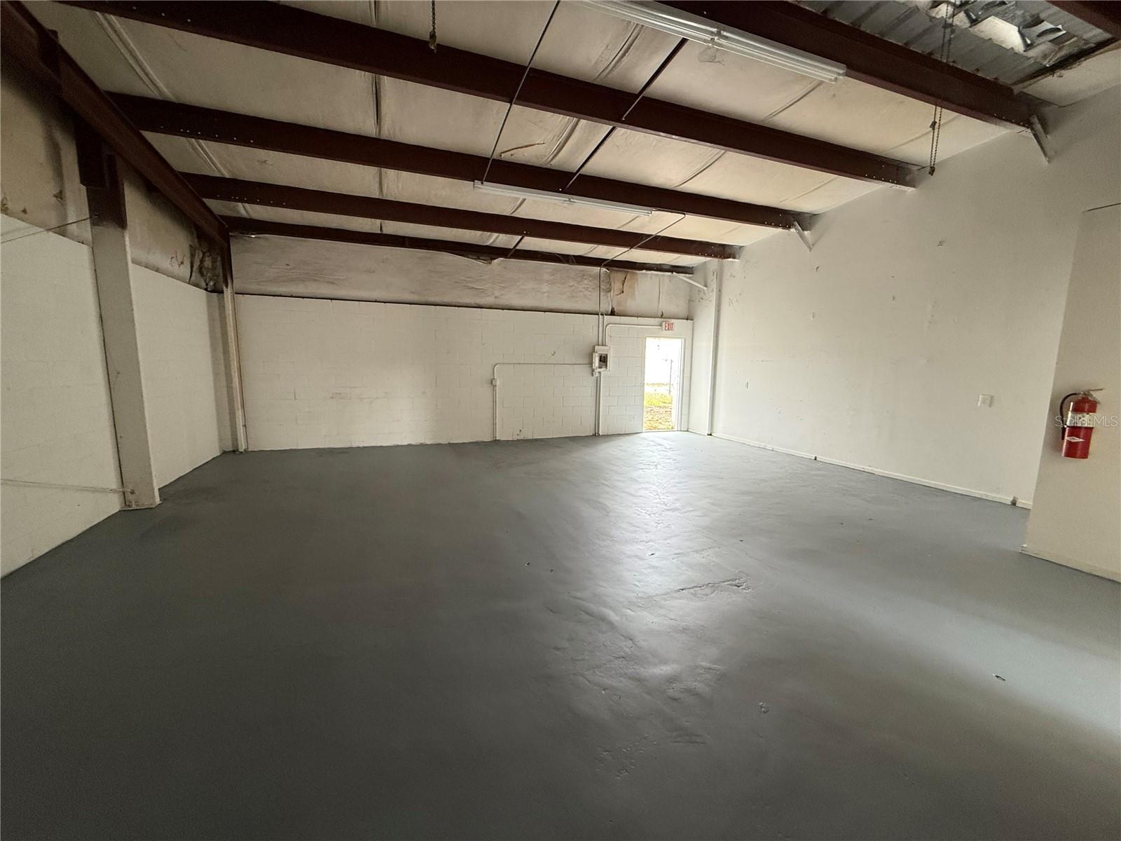 SILVER SPGS SHORES UN 25 - Commercial Lease