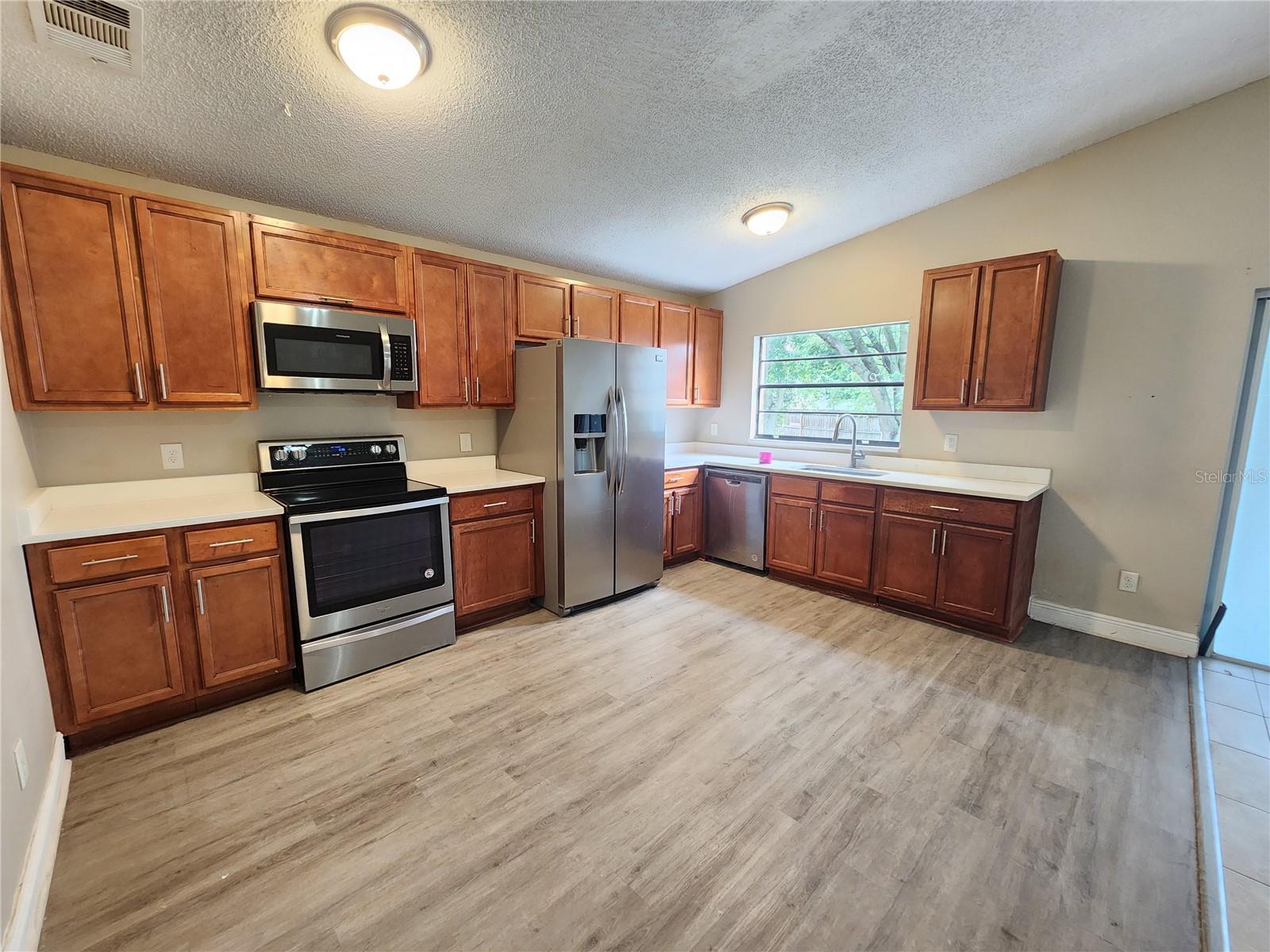 11500 BENBOW COURT