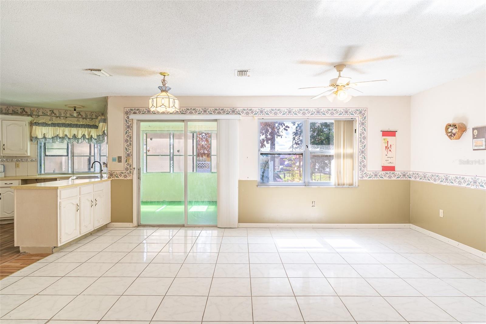 1318 DEER PARK COURT