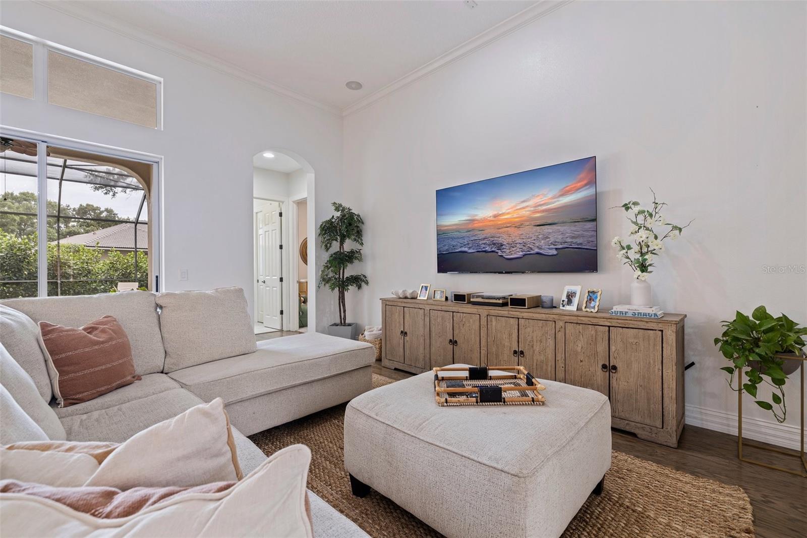 1936 FLORESTA VIEW DRIVE