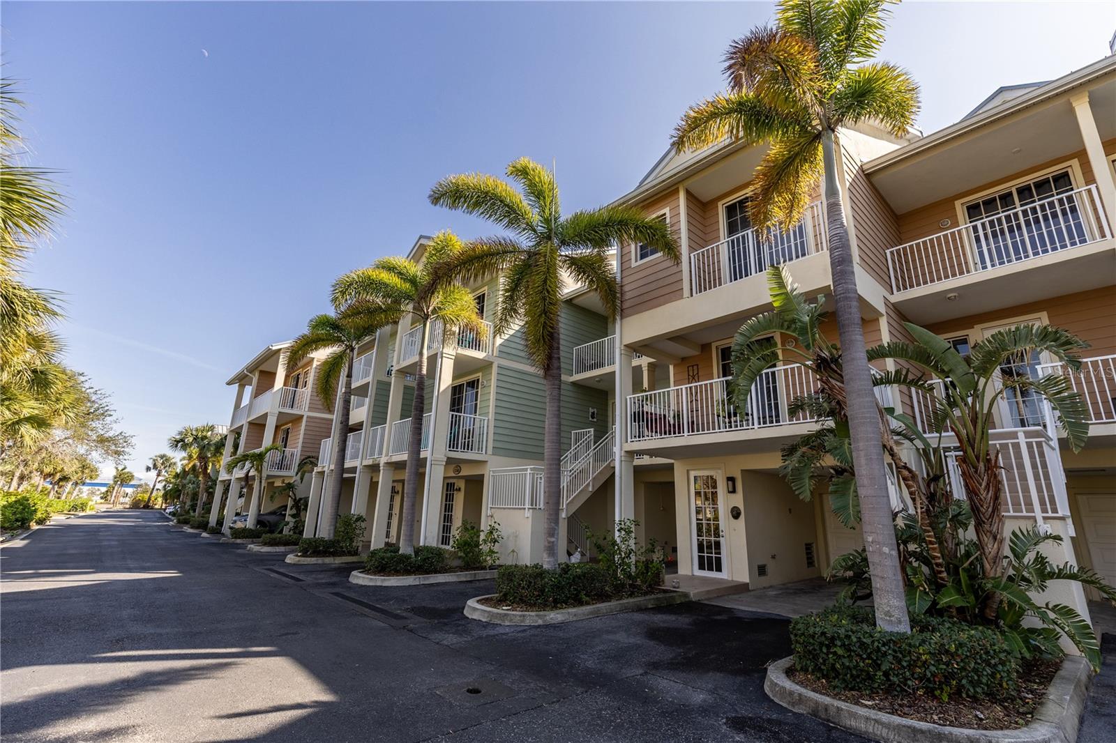 BAHIA BEACH TWNHMS PH 2 - Residential