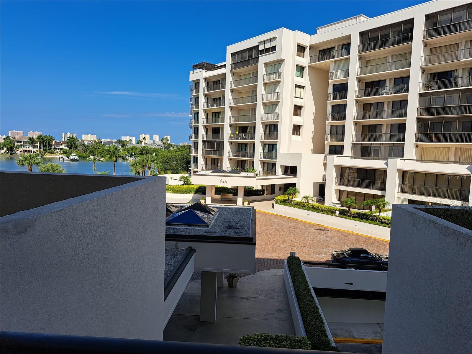 6 BELLEVIEW BOULEVARD 304