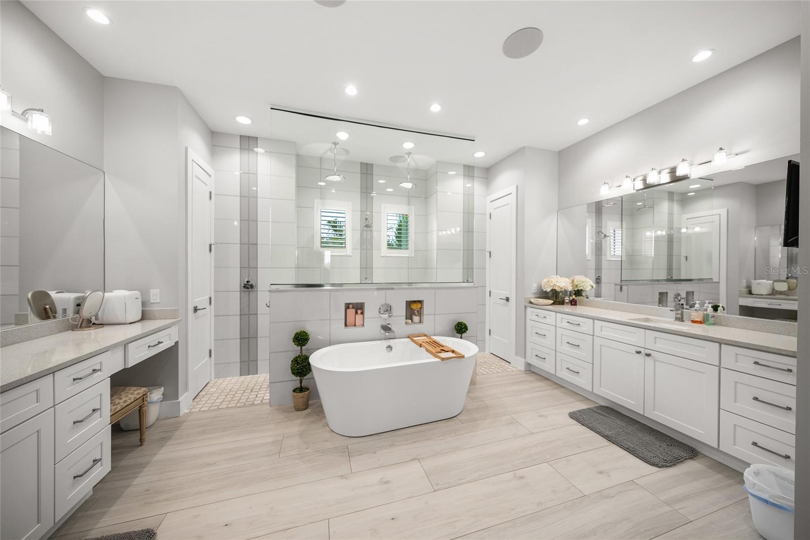 SIESTA COVE SUB - Residential