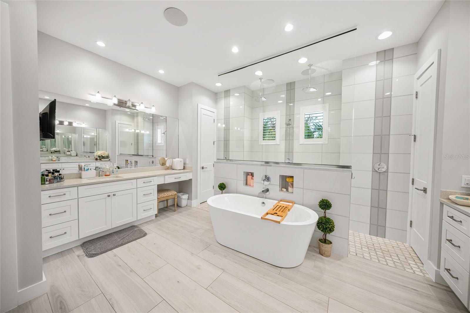 SIESTA COVE SUB - Residential