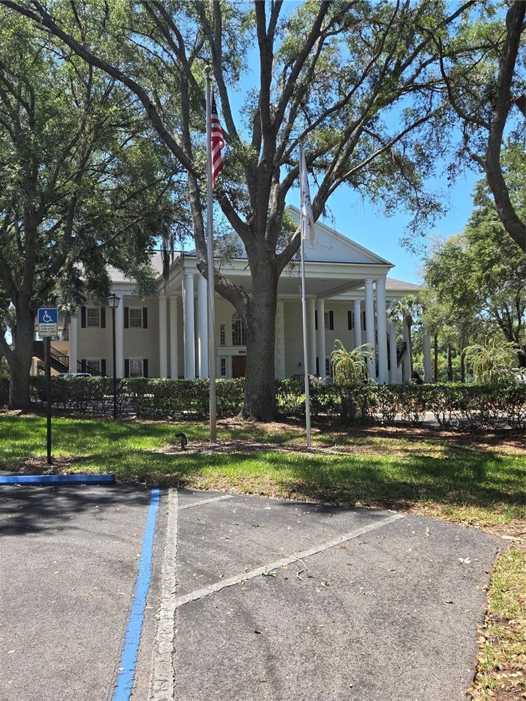 Photo of 5712 Summerbrooke Court, Leesburg, FL 34748 (MLS # G5110840)