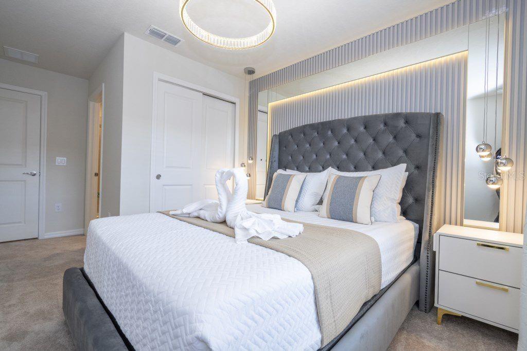 WINDSOR ISLAND RESIDENCE PH 3 - Residential