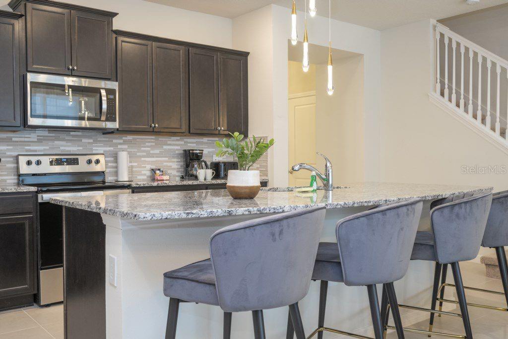 WINDSOR ISLAND RESIDENCE PH 3 - Residential