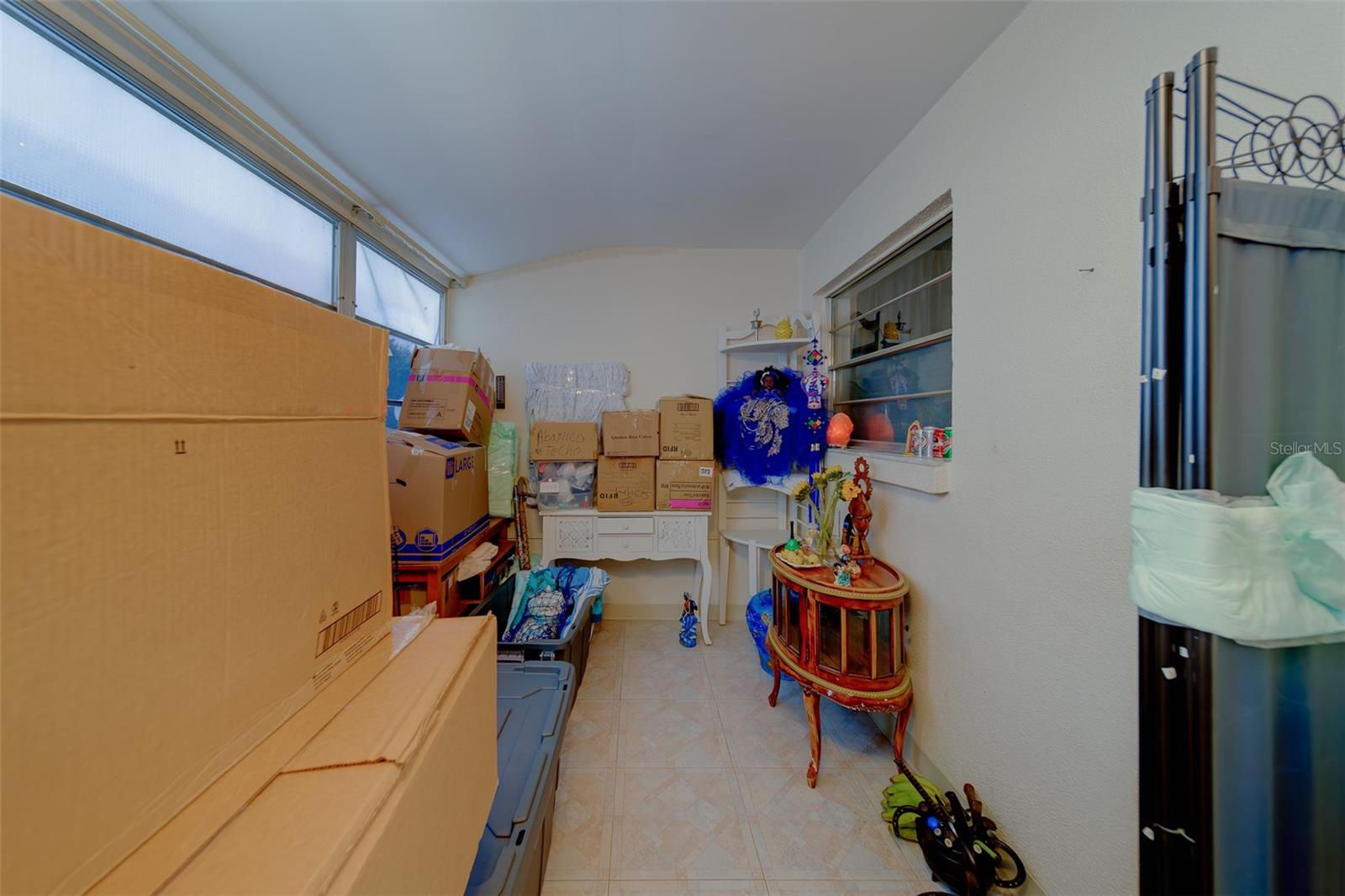 TOWN APTS CONDO - Residential