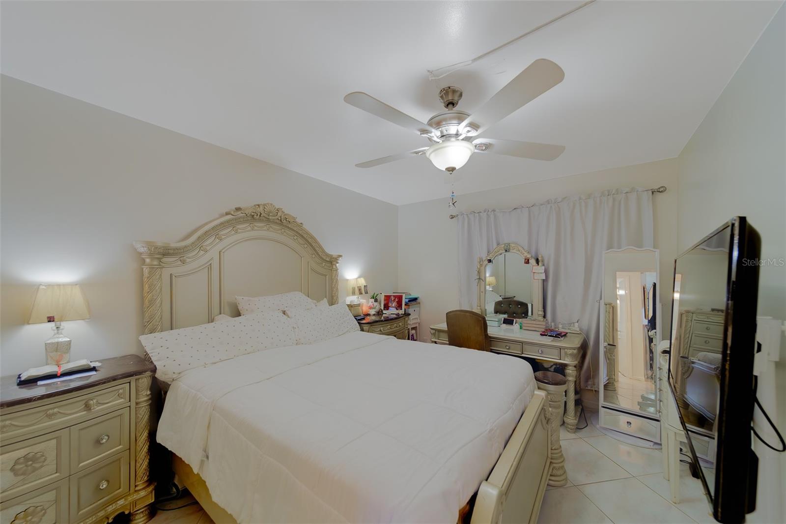 TOWN APTS CONDO - Residential