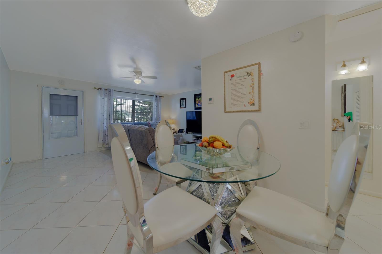TOWN APTS CONDO - Residential