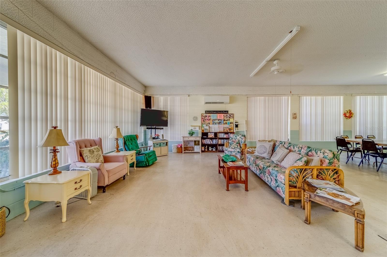 TOWN APTS CONDO - Residential