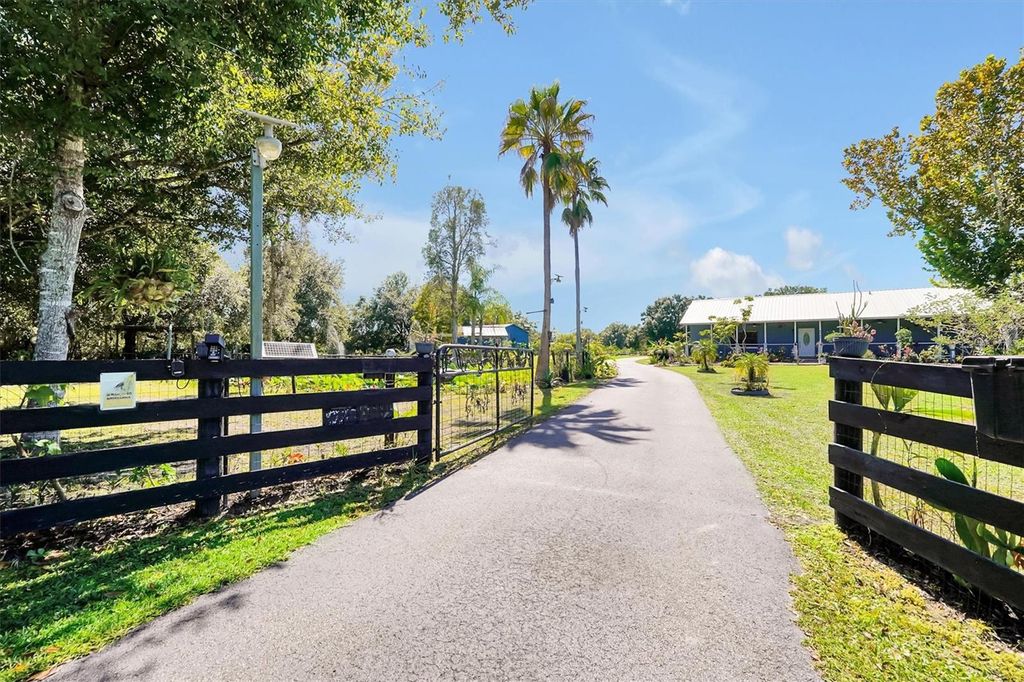 Photo of 4540 Pine Tree Dr, Saint Cloud, FL 34772 (MLS # S5137084)