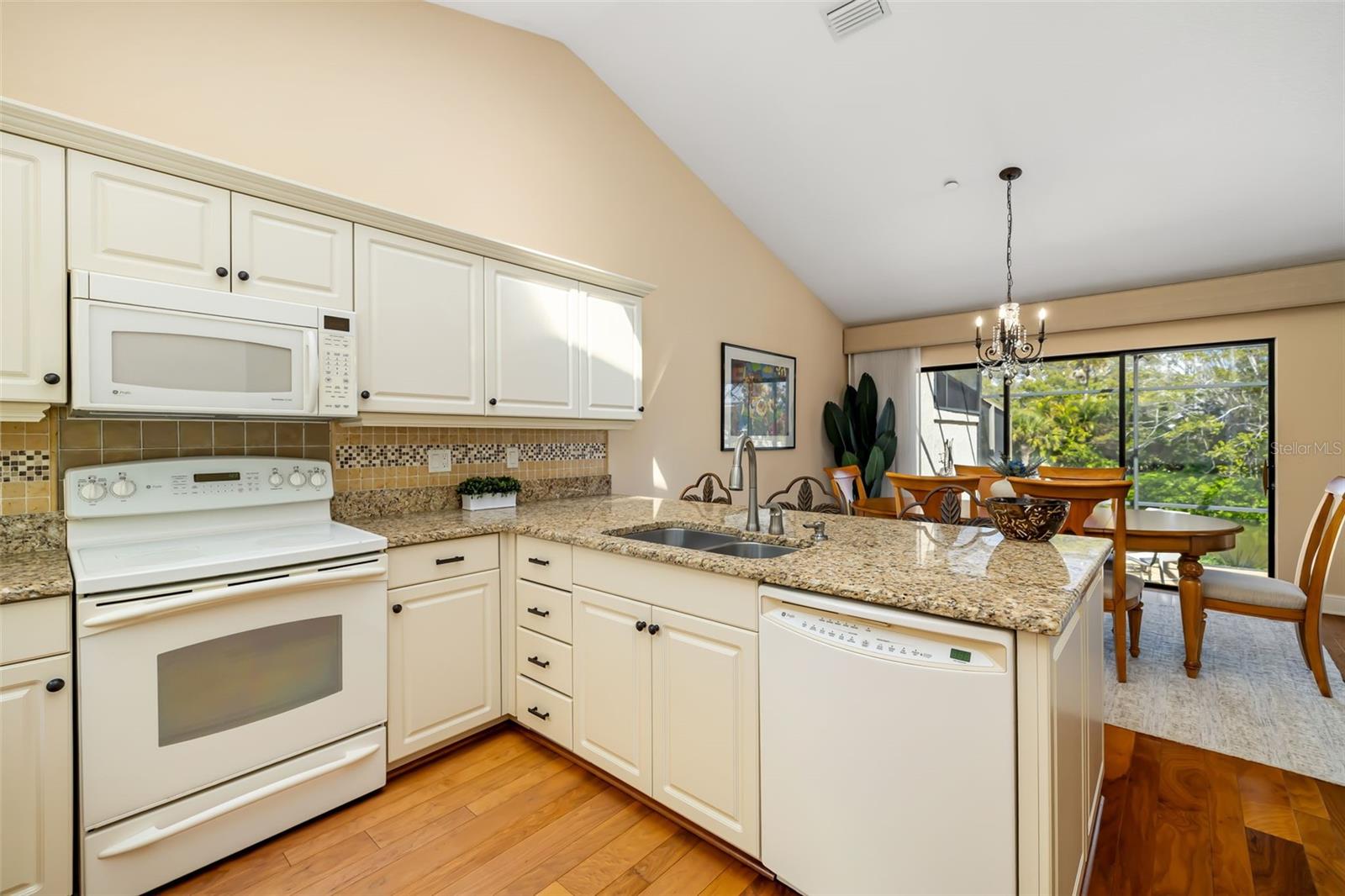 HARBOUR OAKS 2 - Residential