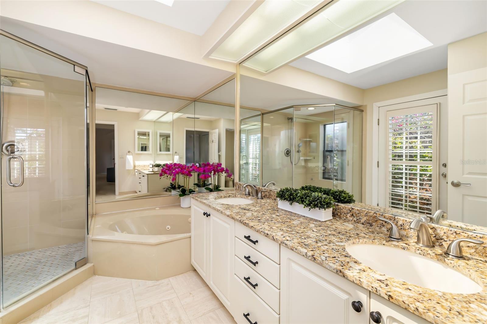 HARBOUR OAKS 2 - Residential