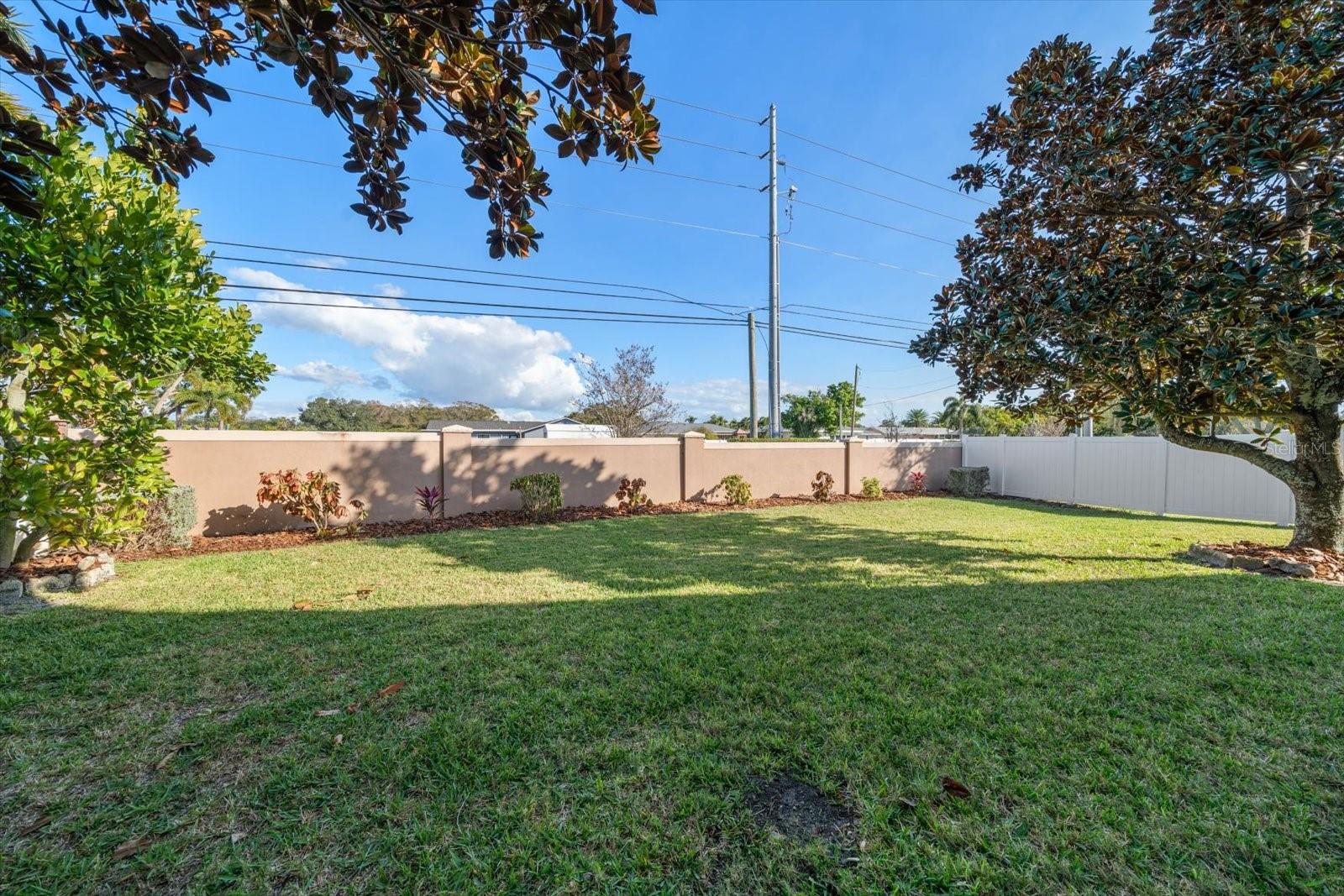 KENSINGTON ISLE - Residential