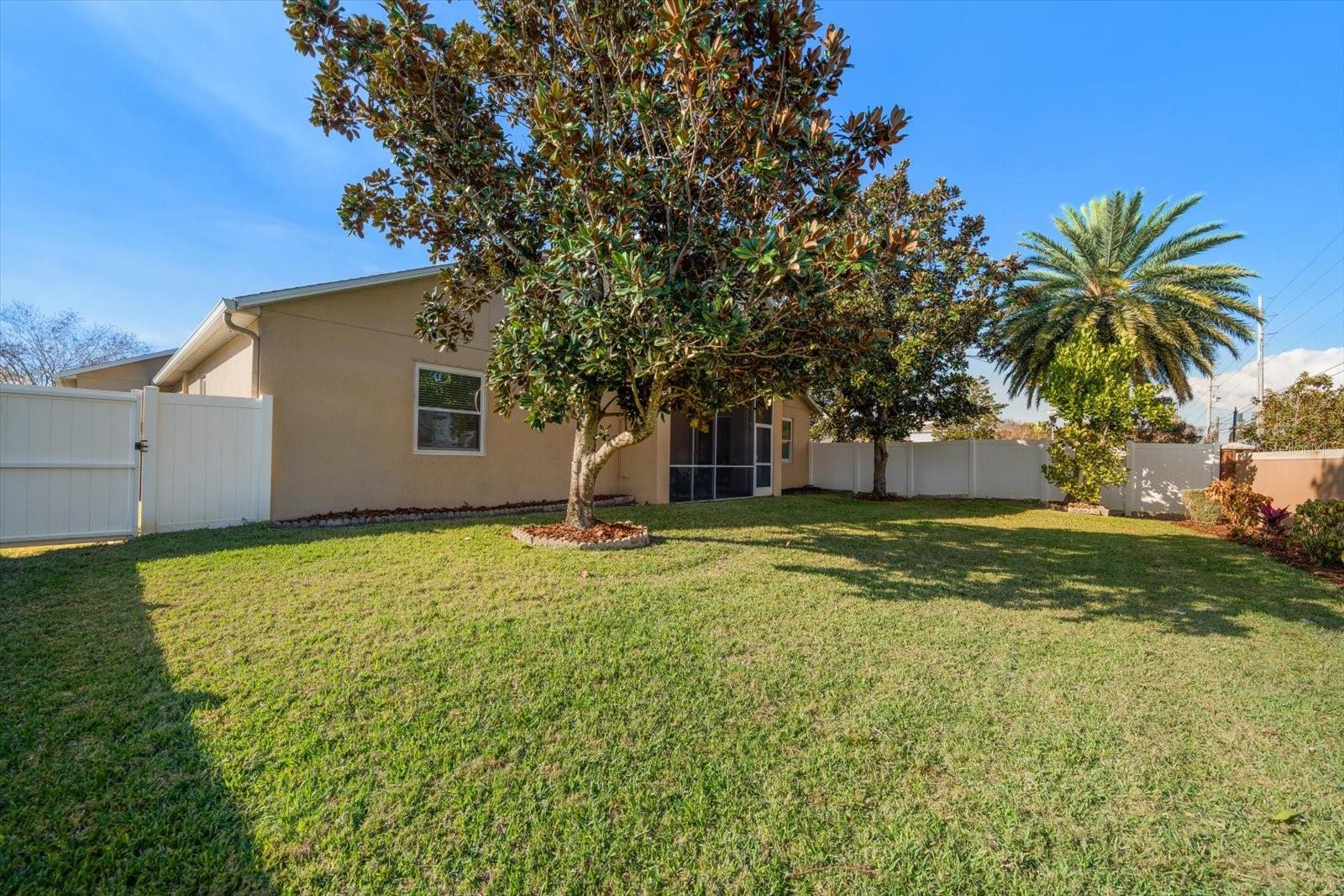 KENSINGTON ISLE - Residential