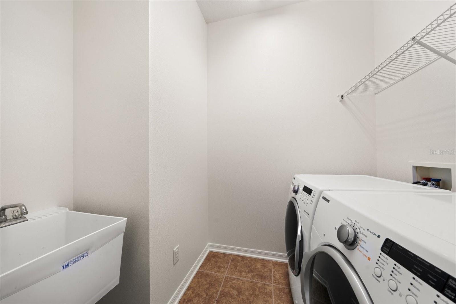 KENSINGTON ISLE - Residential