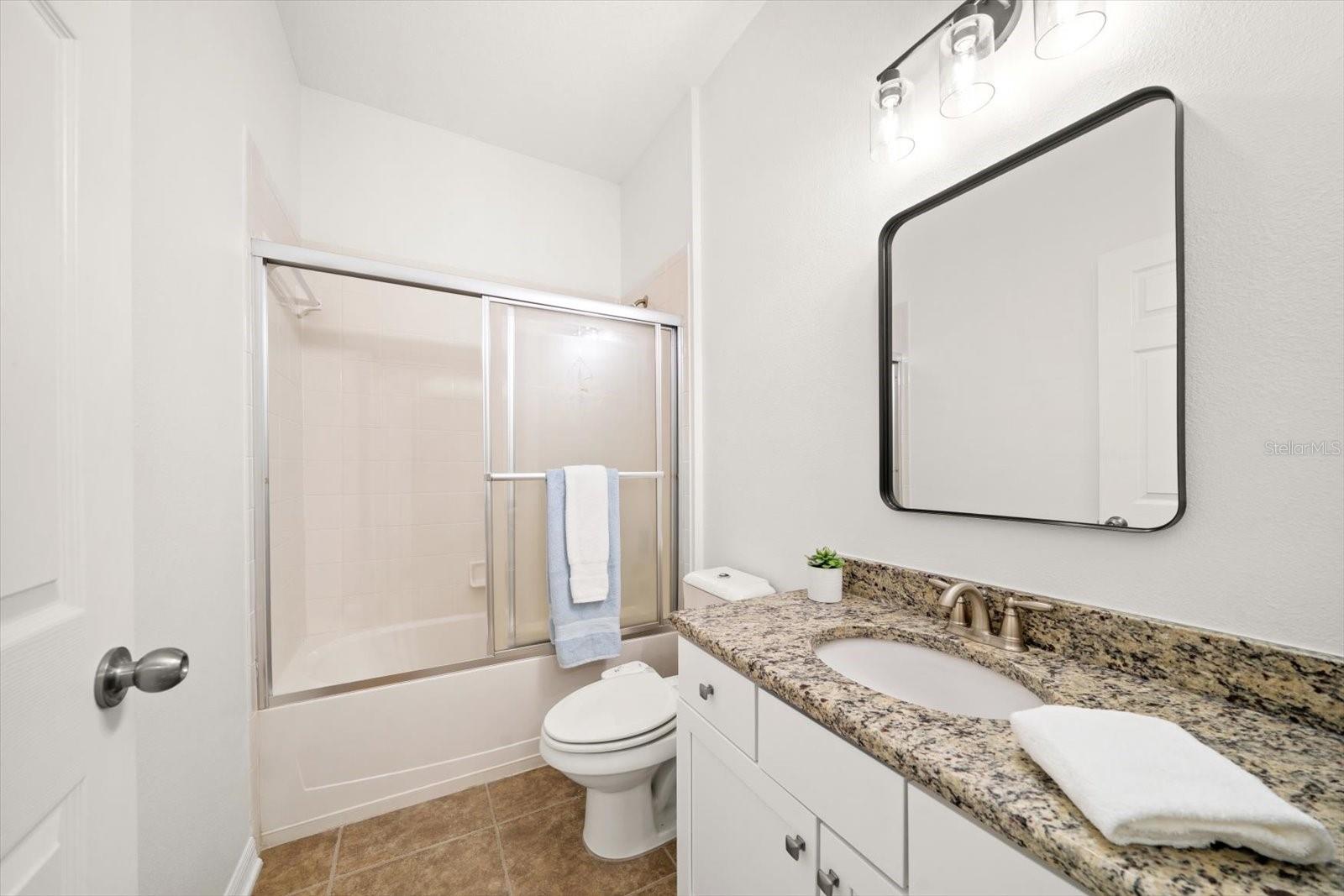 KENSINGTON ISLE - Residential