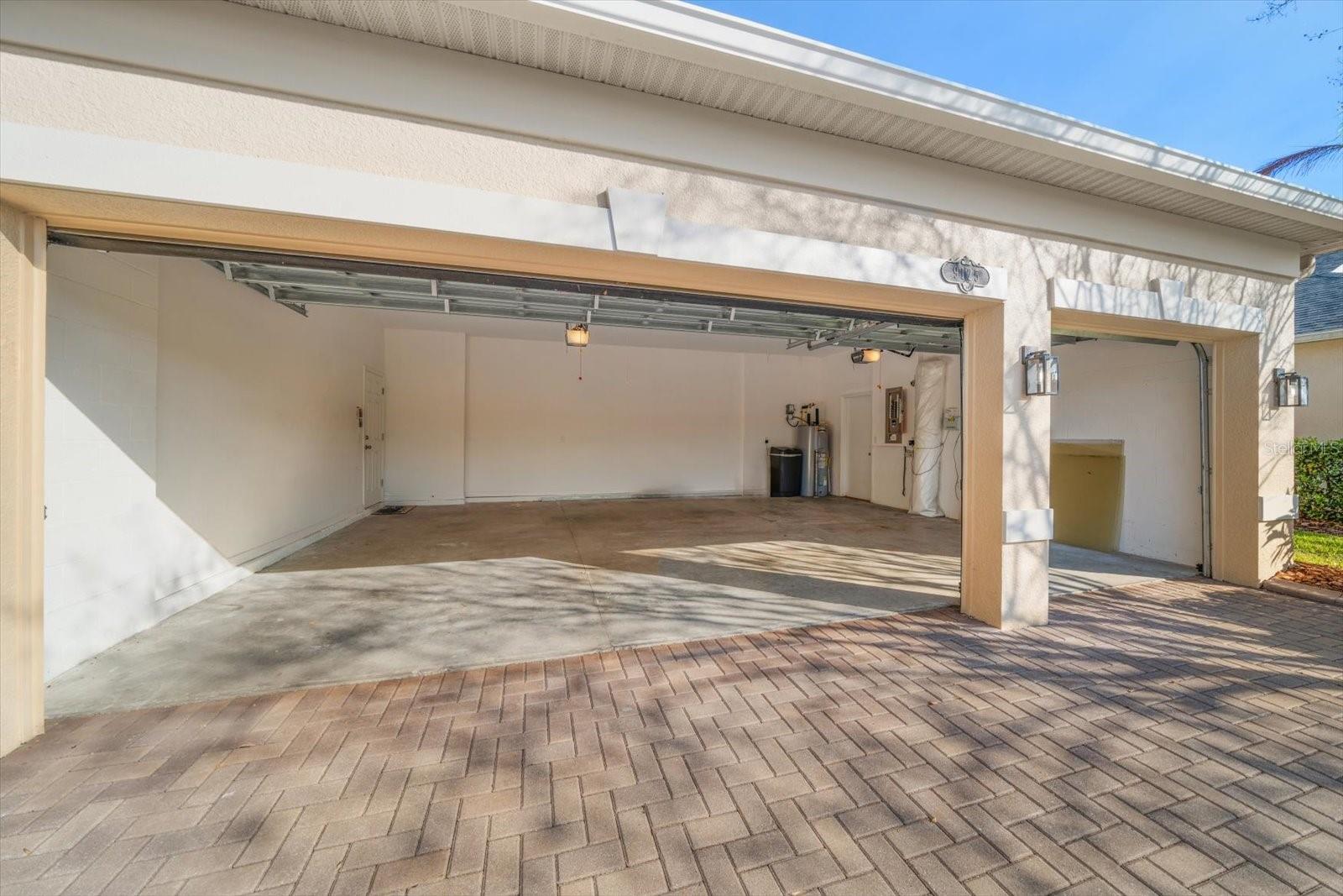 KENSINGTON ISLE - Residential