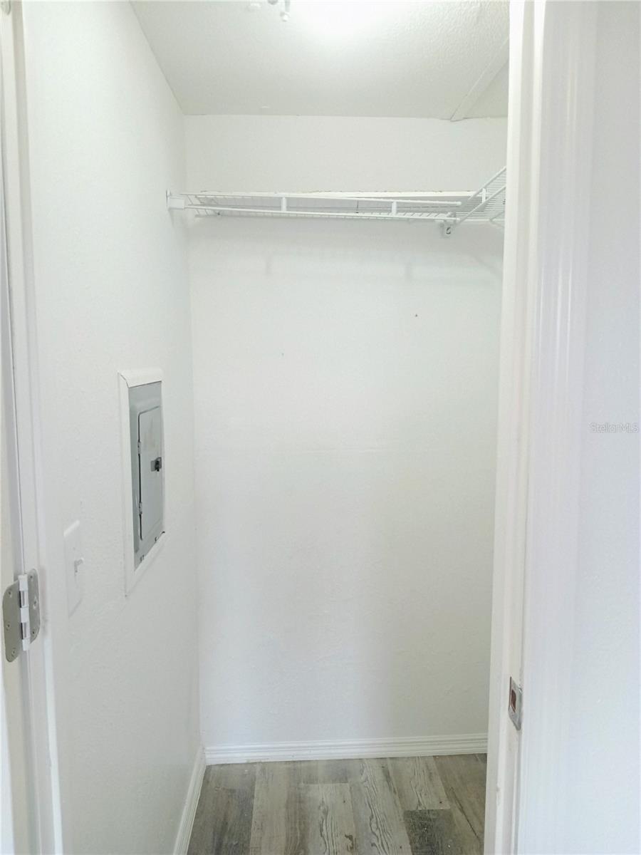 POTTERFIELD GARDEN ACRES UN 2 REPLAT BLK F LOT 2 - Residential