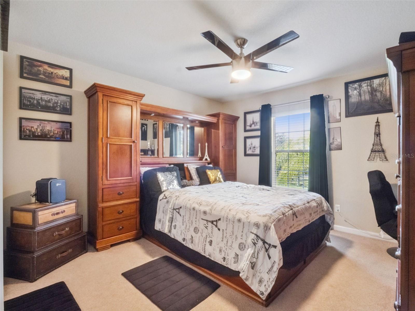 VILLAGEWALK/LK NONAB - Residential