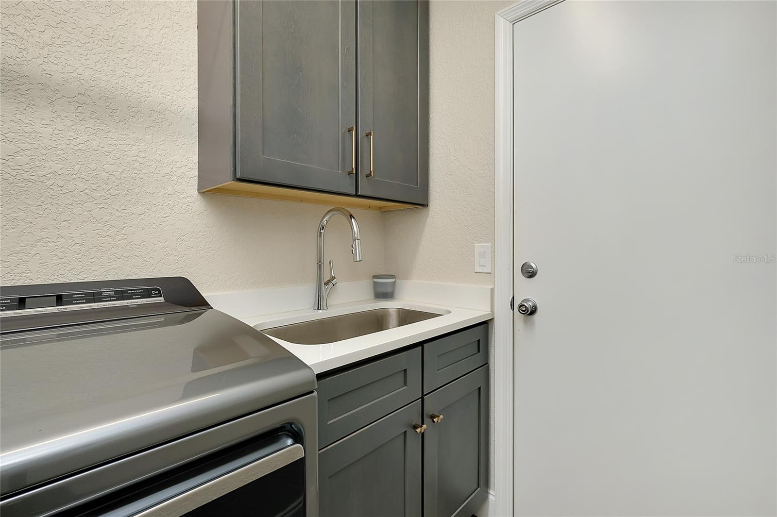 VENETIA PH 5 - Residential