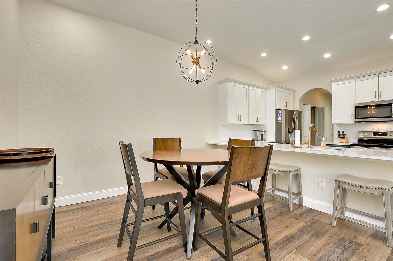 VENETIA PH 5 - Residential