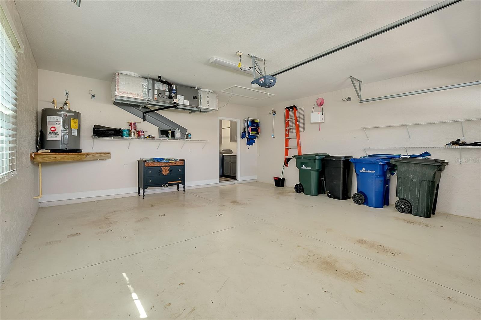 VENETIA PH 5 - Residential