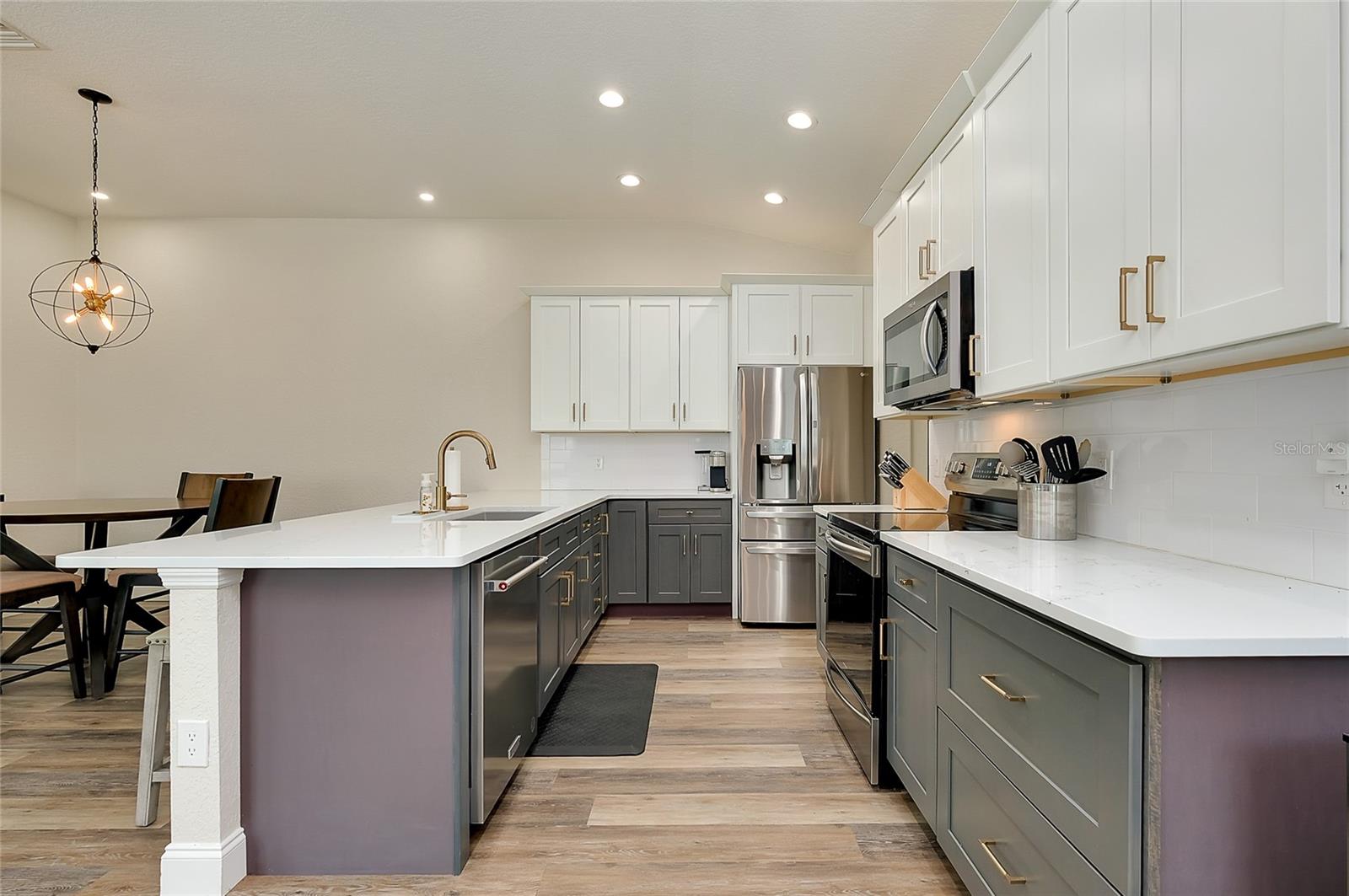 VENETIA PH 5 - Residential