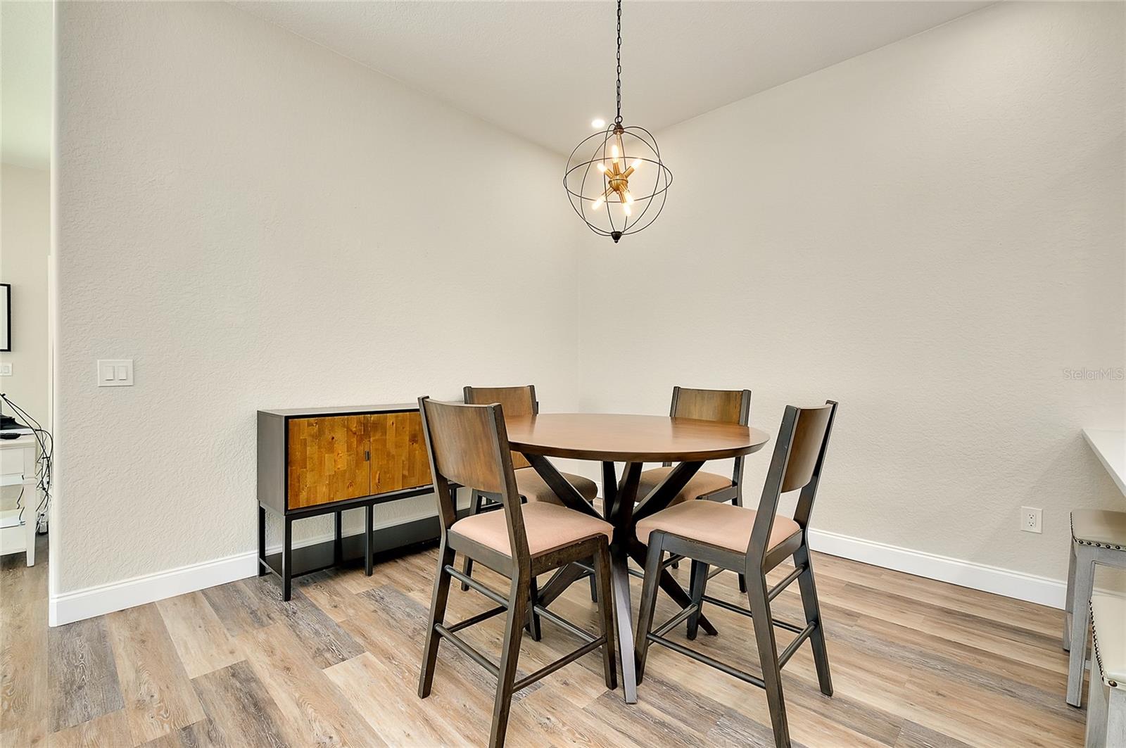 VENETIA PH 5 - Residential