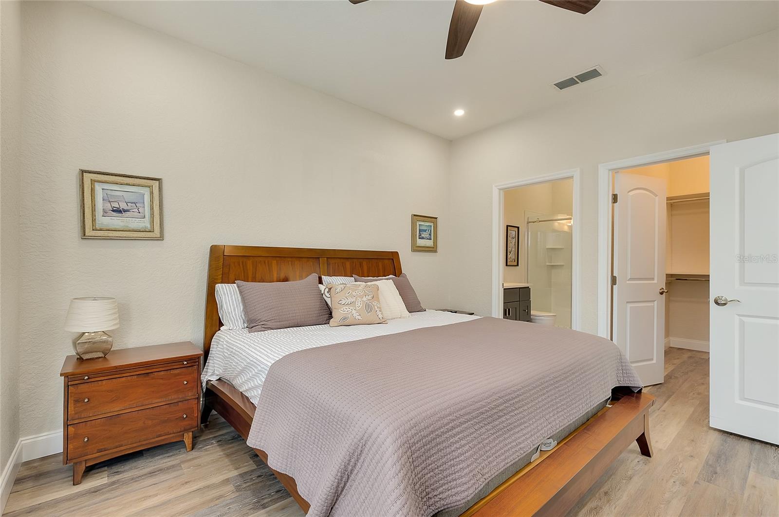 VENETIA PH 5 - Residential