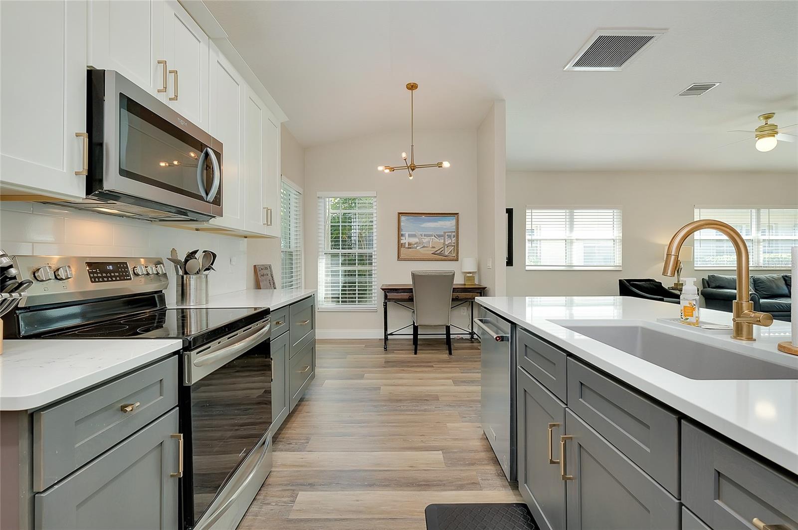 VENETIA PH 5 - Residential