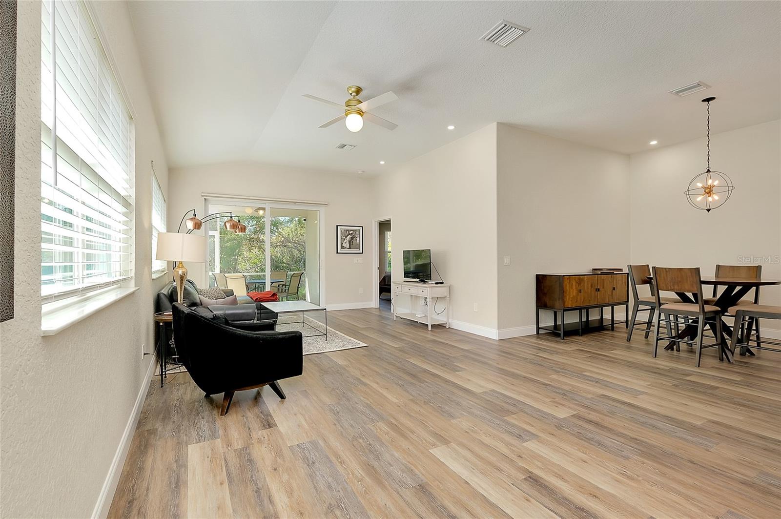 4470 CORSO VENETIA BOULEVARD