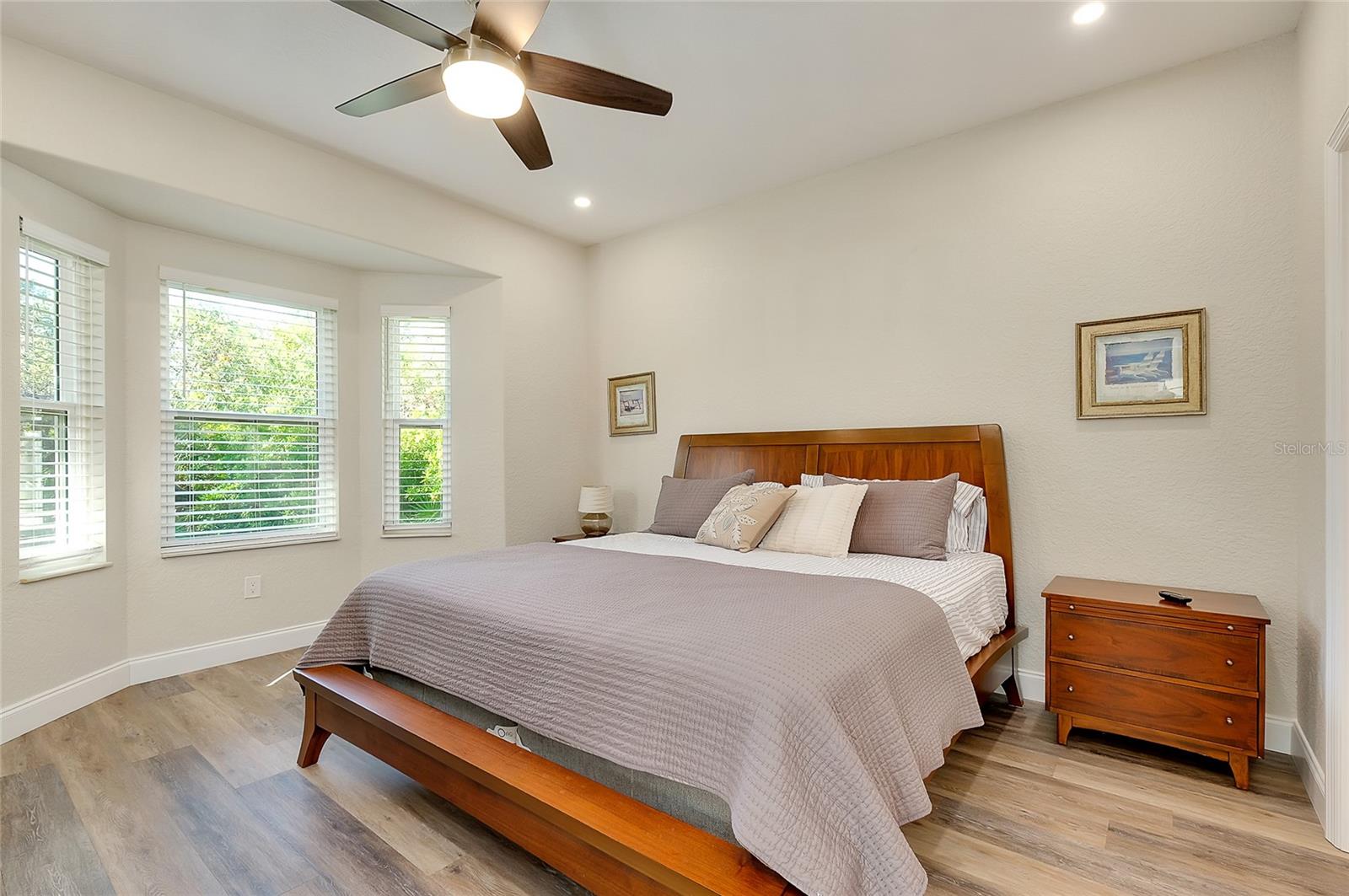 VENETIA PH 5 - Residential