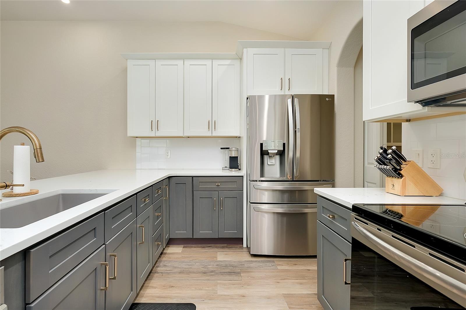 VENETIA PH 5 - Residential