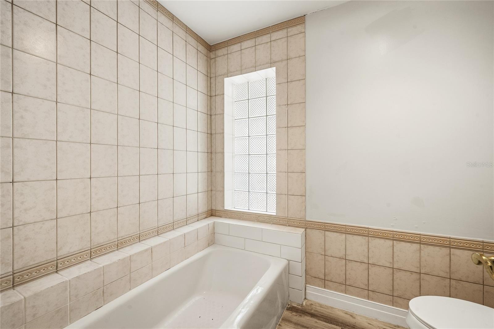 SWEETWATER CLUB UNIT 1-A - Residential