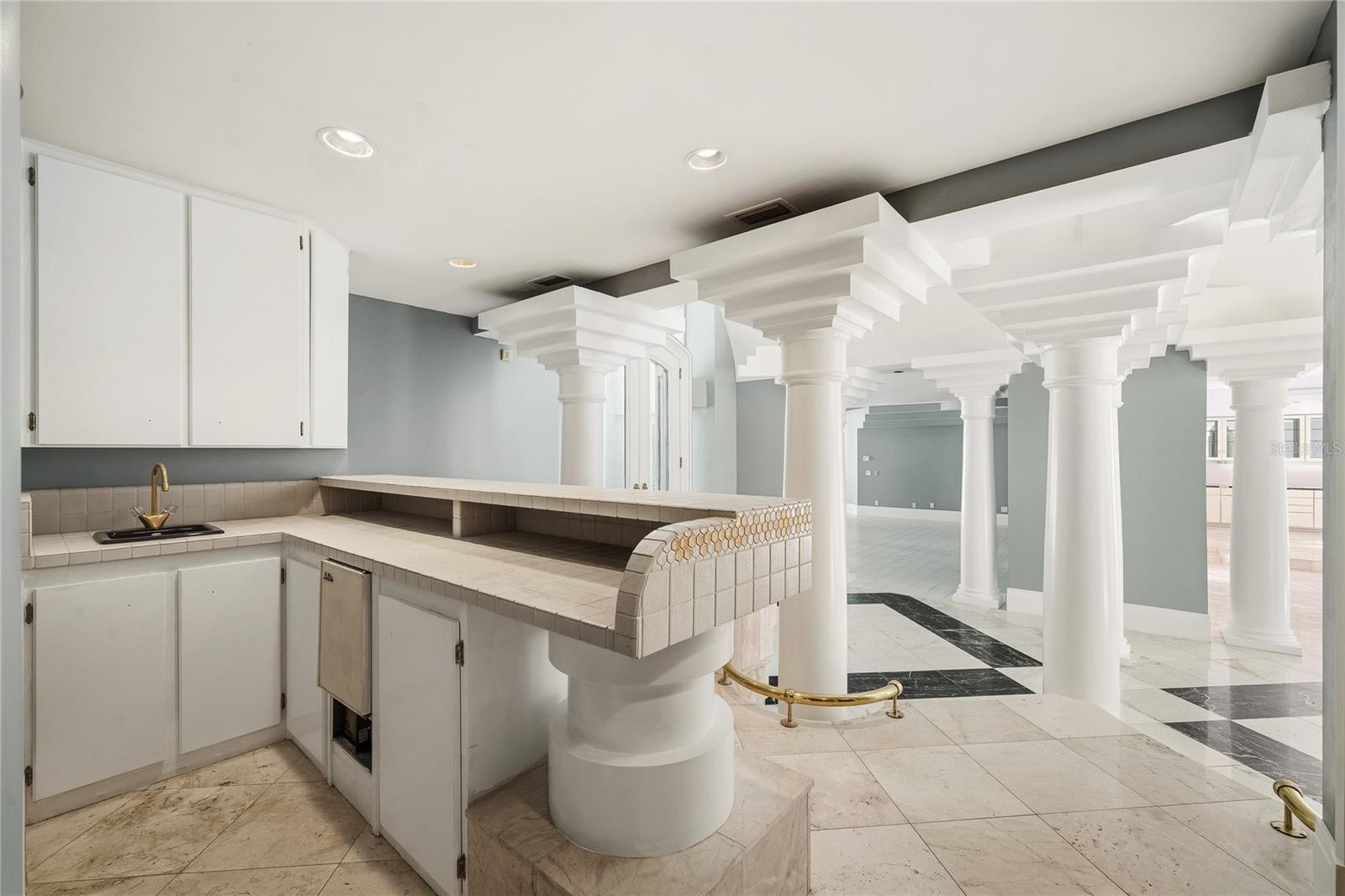 SWEETWATER CLUB UNIT 1-A - Residential