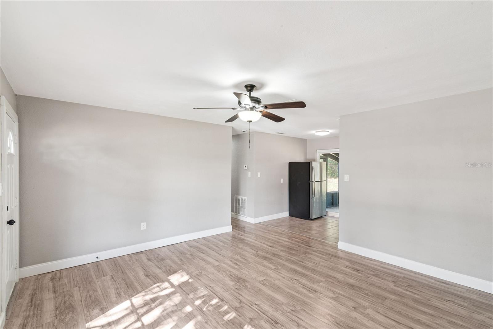 SOUTH LAKE VILLAGE SEC 01 - Residential