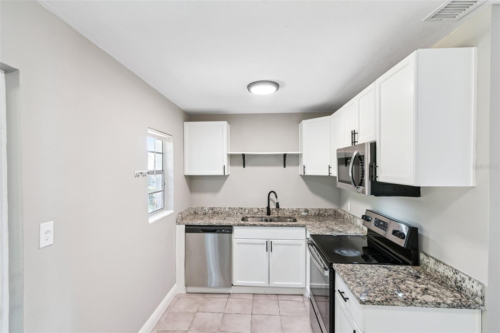 SOUTH LAKE VILLAGE SEC 01 - Residential