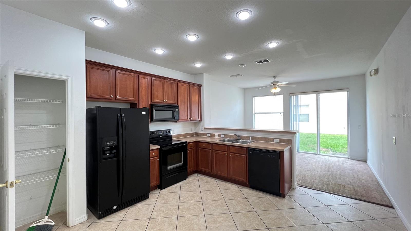 PARADISE CAY - Residential Lease