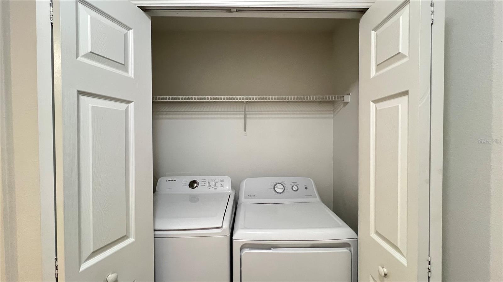 PARADISE CAY - Residential Lease