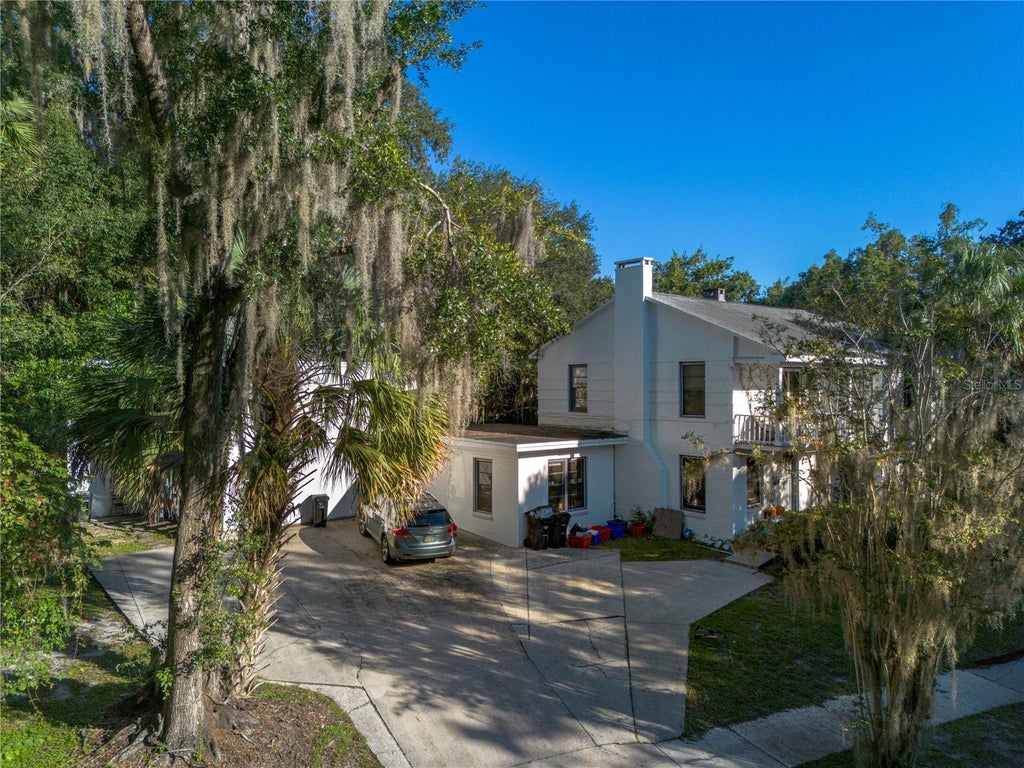 Photo of 213 NE Blvd #213-215, Gainesville, FL 32601 (MLS # GC544176)