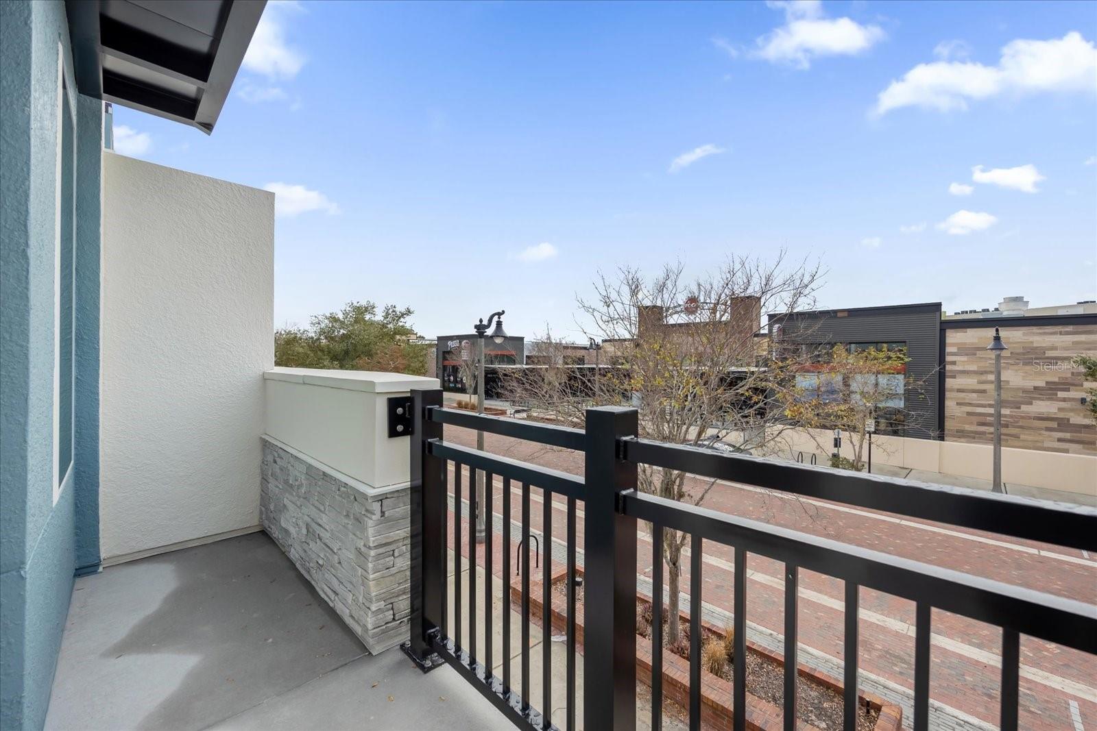 TOWNHOMES AT CITY PLACE - Residential Lease