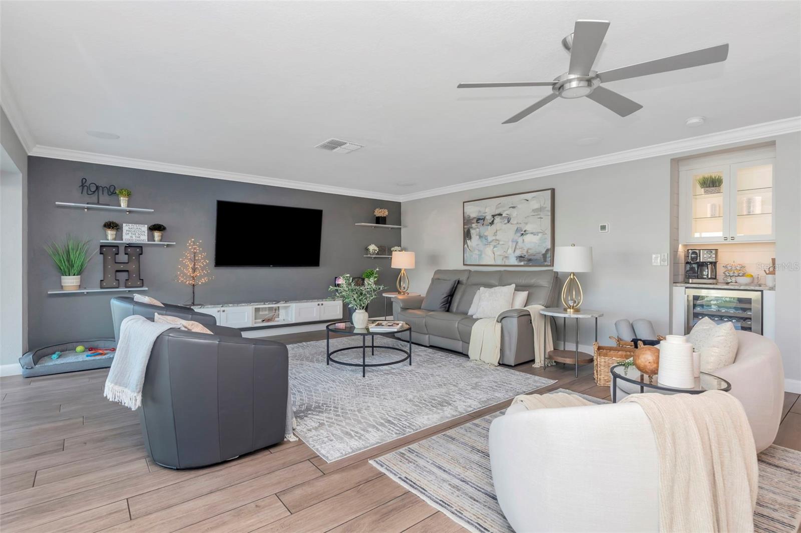 VENETIAN ISLES - Residential