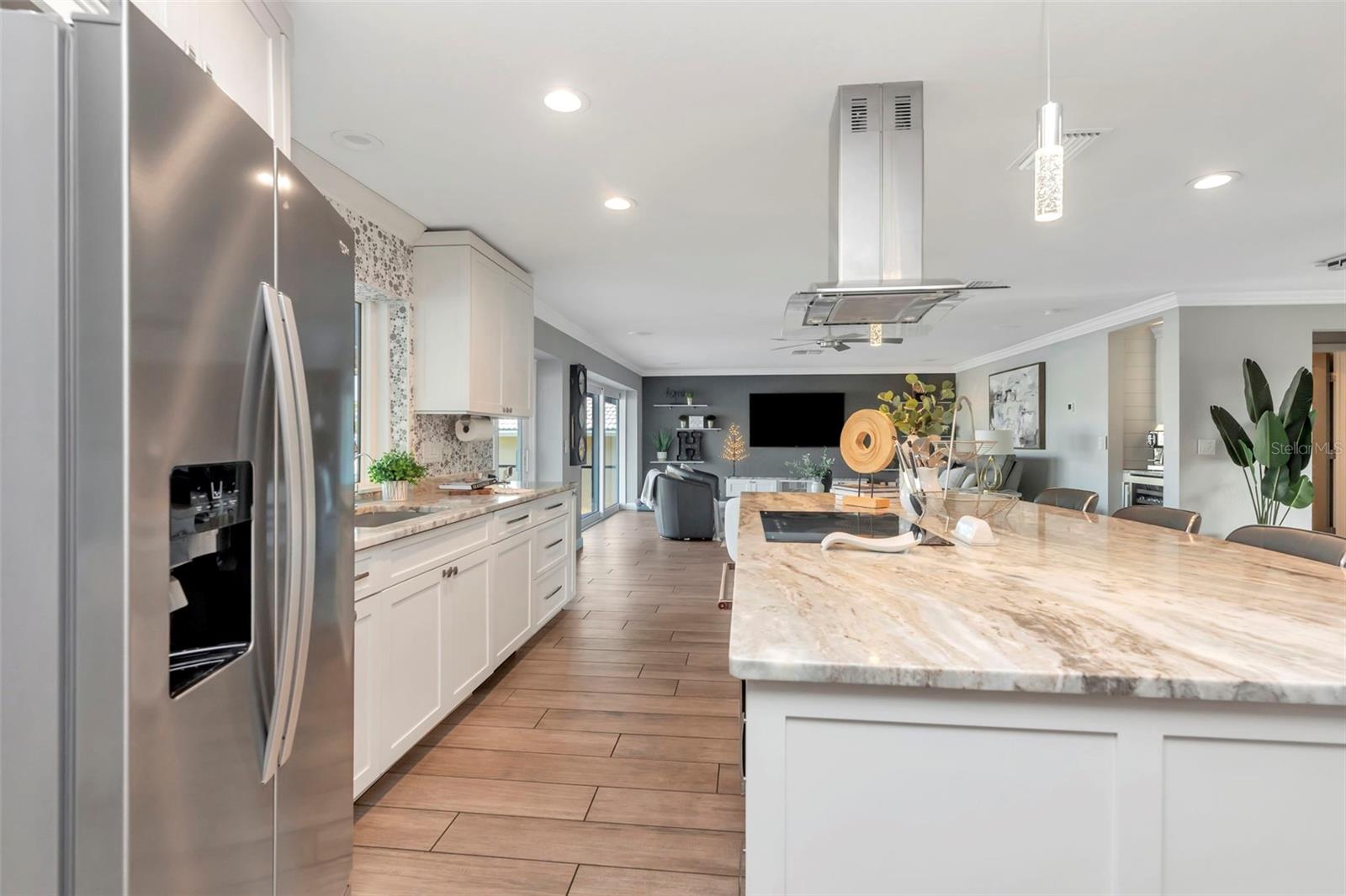 VENETIAN ISLES - Residential