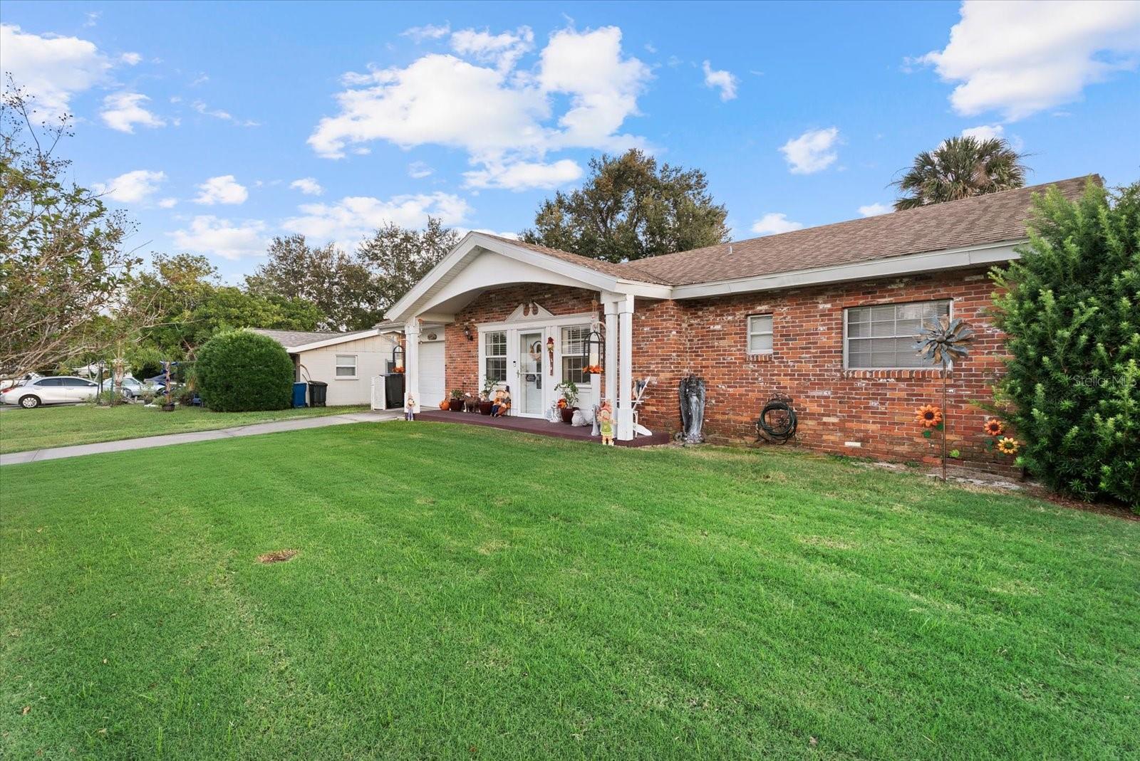2212 CLARK AVENUE, BRADENTON, FL, 34207 1 2212 CLARK AVENUE