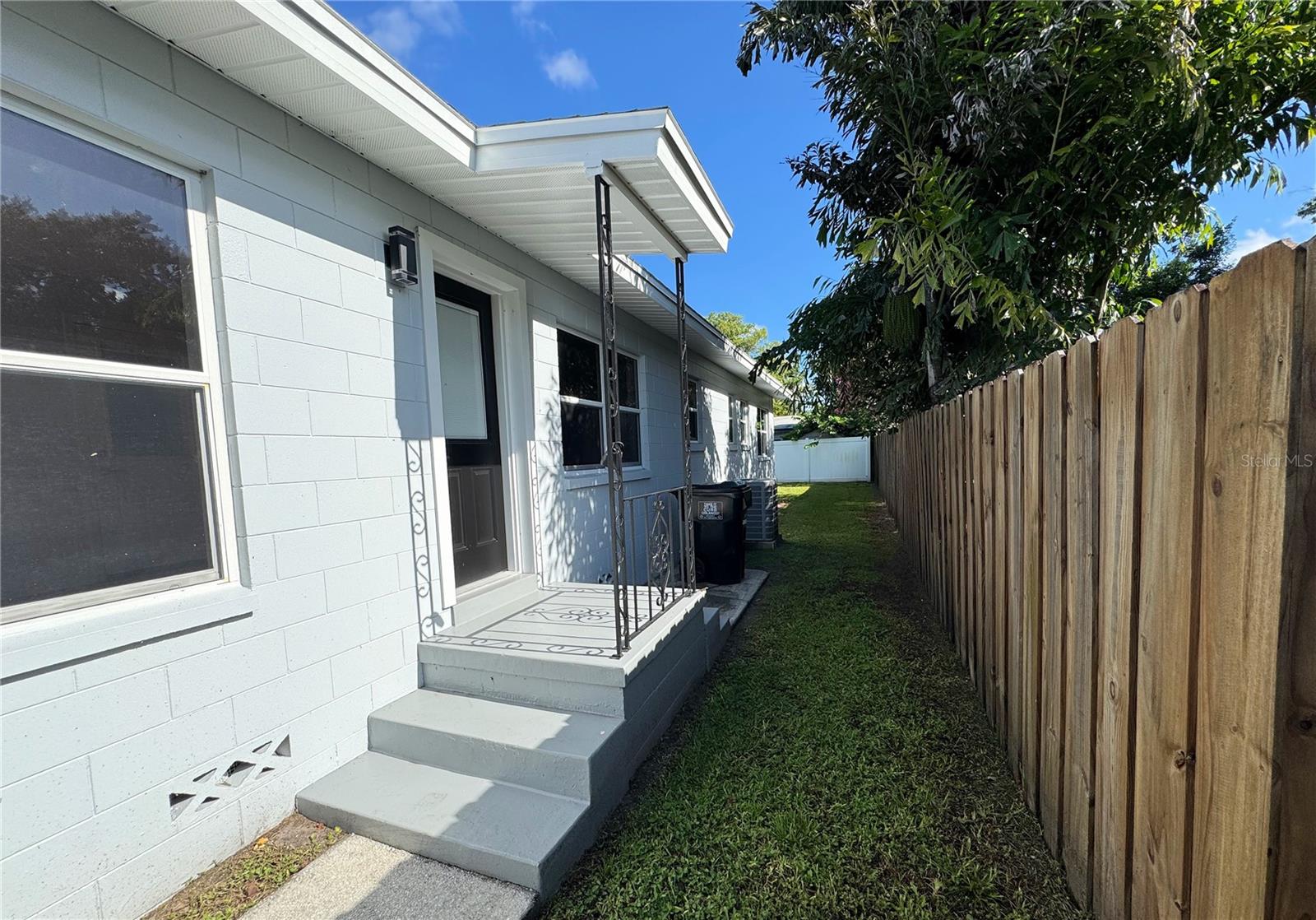 RENLEE TERRACE - Residential Lease